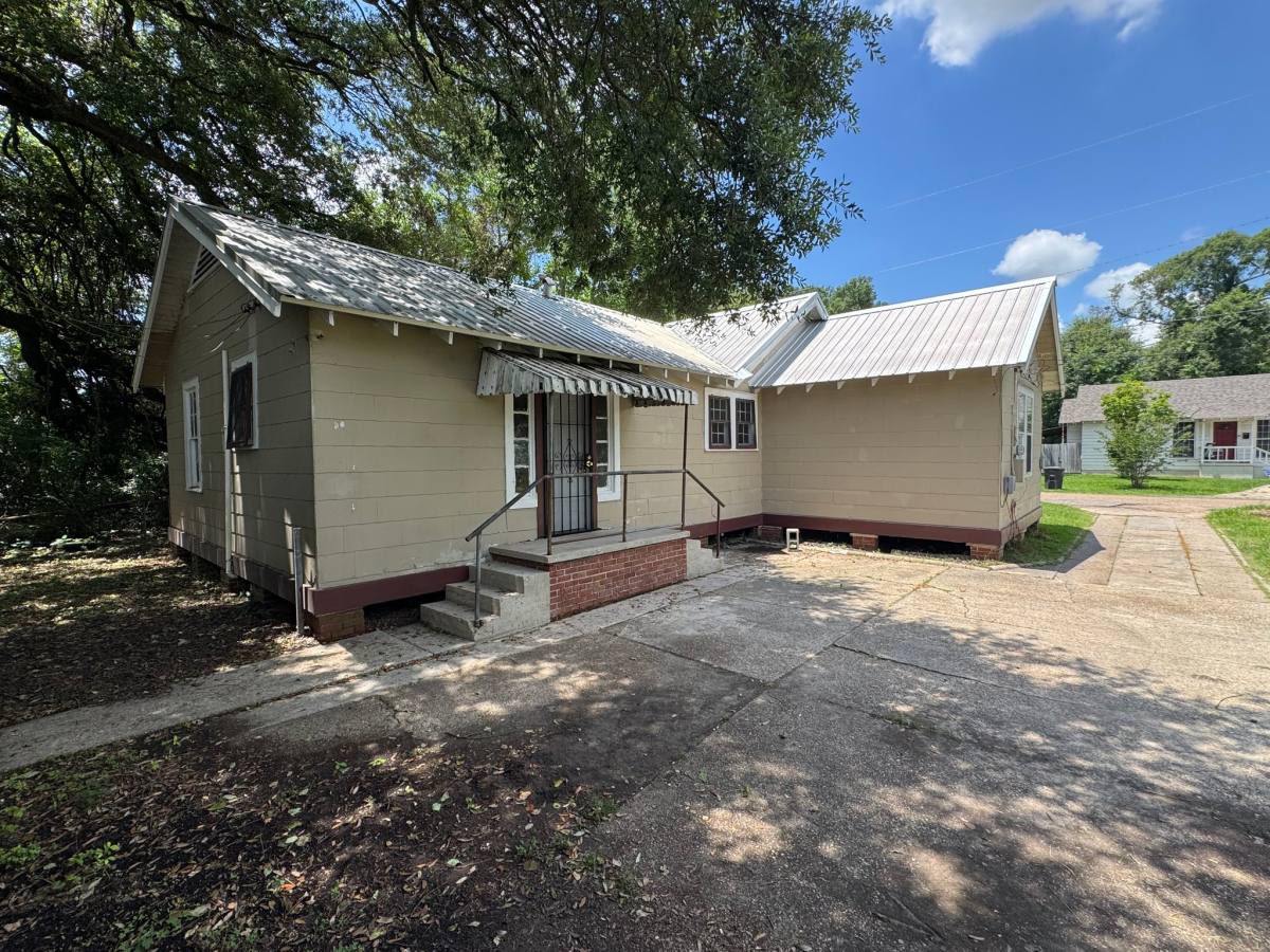 House for rent at 4912 Breckenridge Ave, Baton Rouge, LA 70805