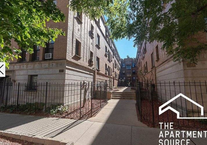 Apartment for rent at 821 W Cornelia Ave #2, Chicago, IL 60657