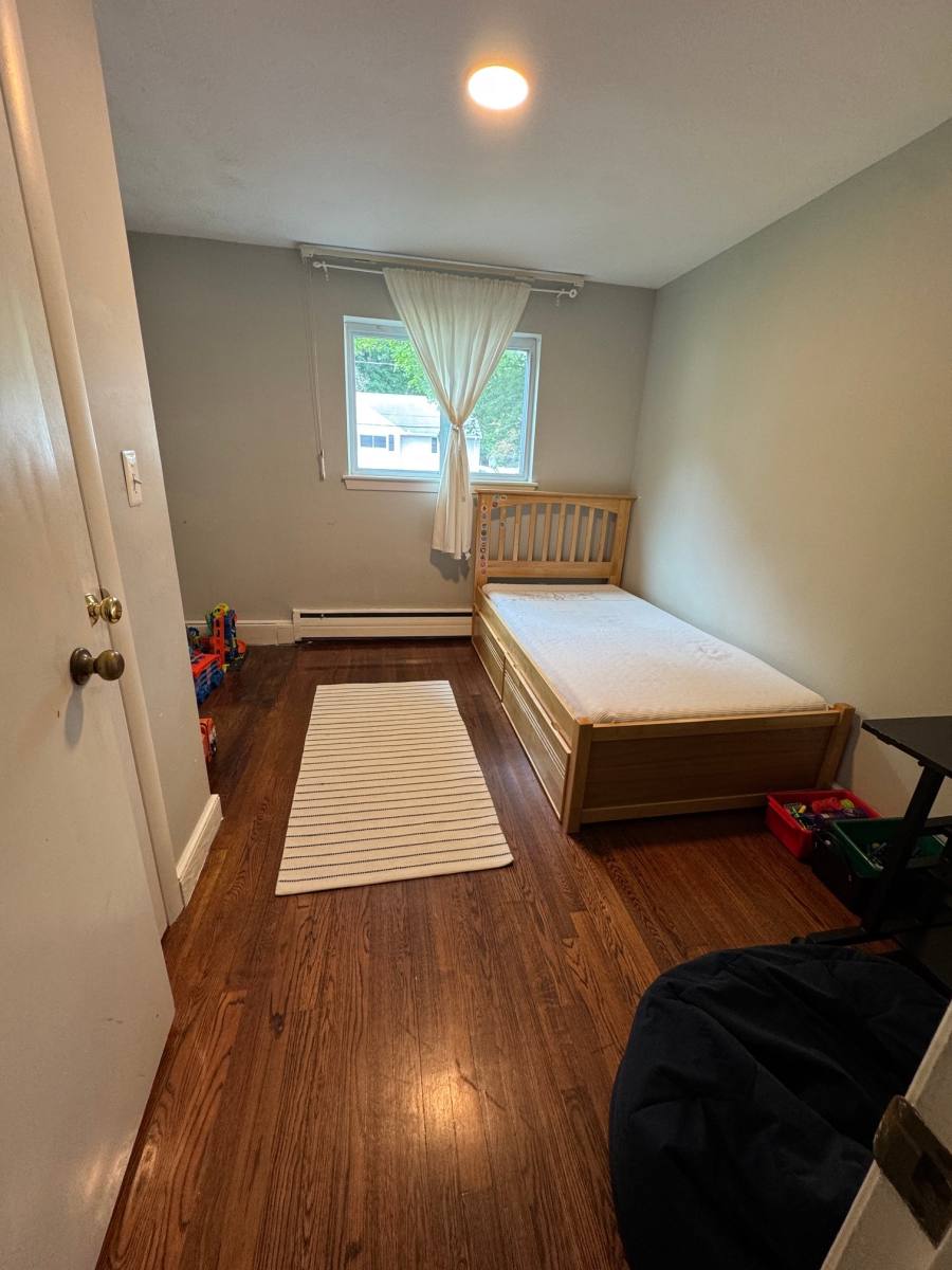 House for rent at 10 Oriole Rd, Wellesley Hills, MA 02481
