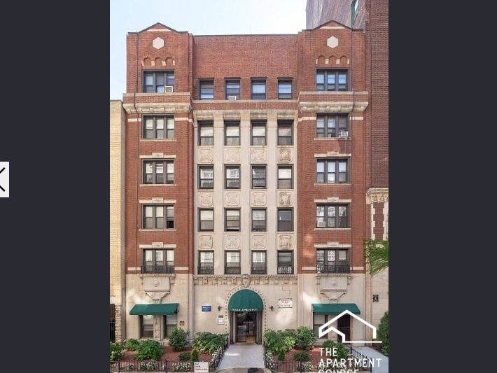 Apartment for rent at 425 W Roscoe St #3, Chicago, IL 60657