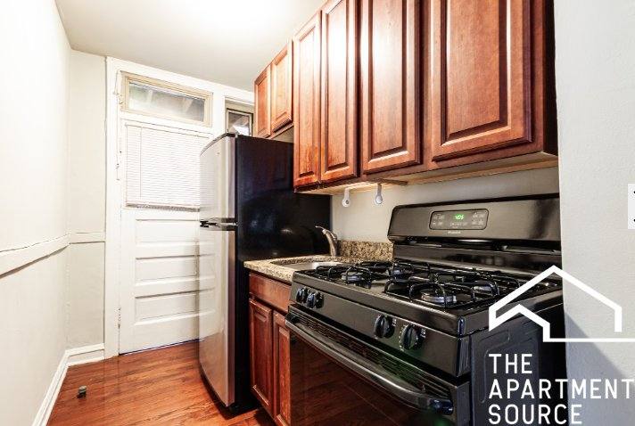 Apartment for rent at 542 W Surf St #N3, Chicago, IL 60657