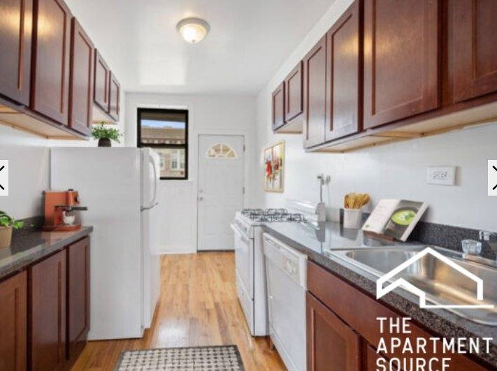 Apartment for rent at 829 W Waveland Ave #2, Chicago, IL 60613