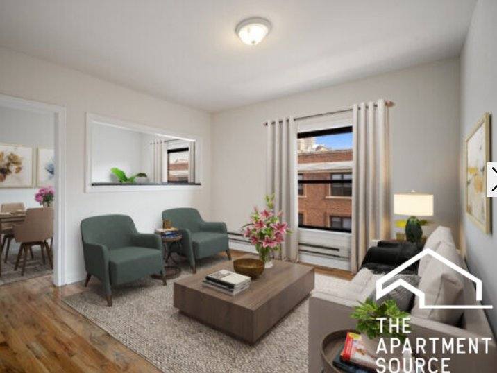 Apartment for rent at 831 W Waveland Ave #2, Chicago, IL 60613