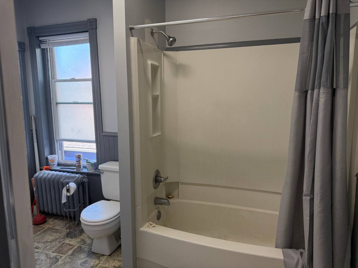 Apartment for rent at 630 Penn Ave #3, Reading, PA 19611