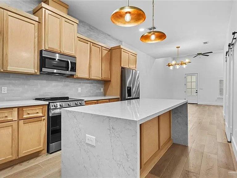 Townhouse for rent at 645 Esplanade Court, Harlingen, TX 78550
