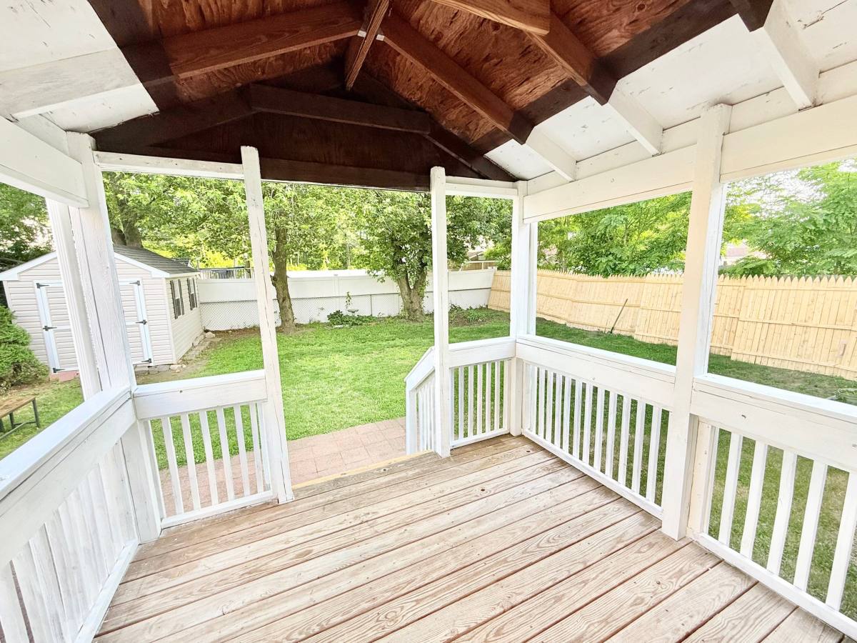 House for rent at 208 4th St, Keansburg, NJ 07734