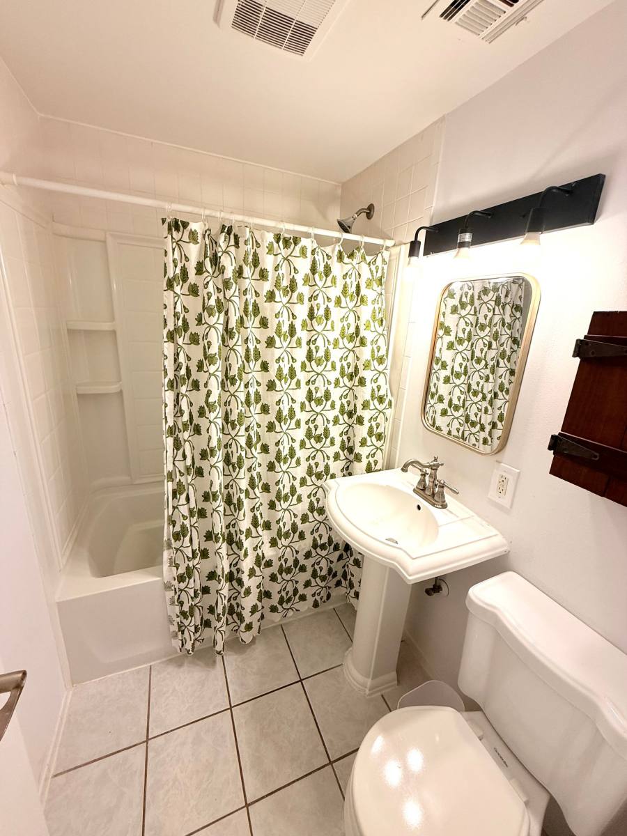 House for rent at 208 4th St, Keansburg, NJ 07734
