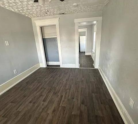 Apartment for rent at 420 E Indiana St, Newark, OH 43055