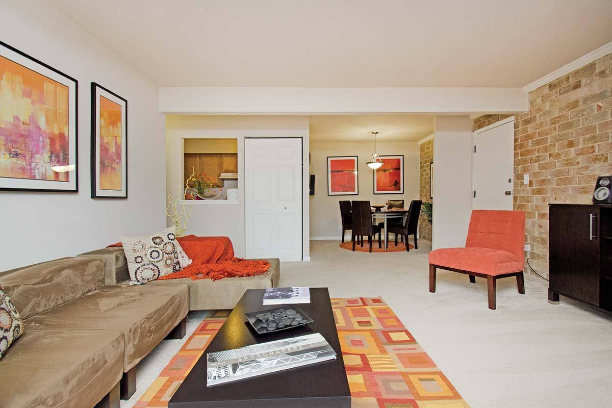 Apartment for rent at 125 W Dundee Rd, Palatine, IL 60074