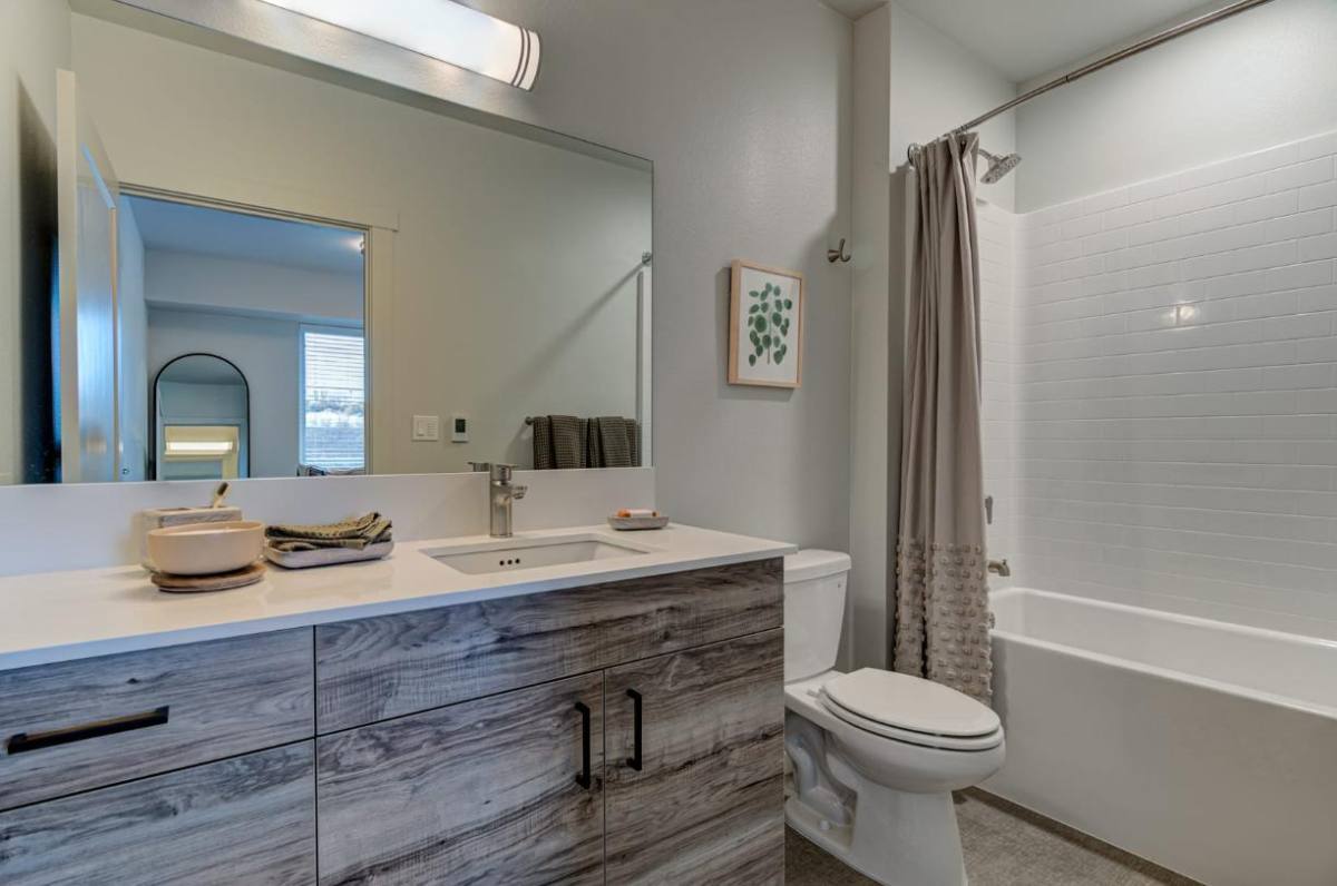 Townhouse for rent at 1329 SW Pumice Ave, Redmond, OR 97756