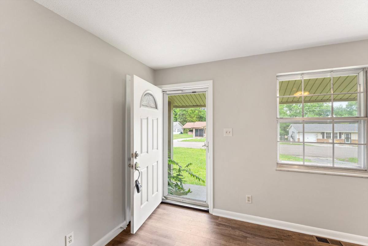 House for rent at 7308 Meadowbrook Circle, Knoxville, TN 37918