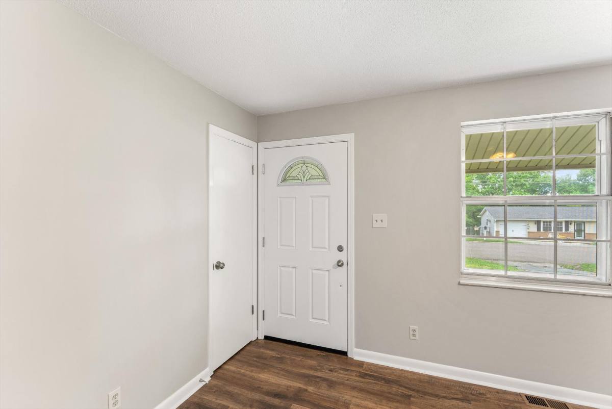 House for rent at 7308 Meadowbrook Circle, Knoxville, TN 37918