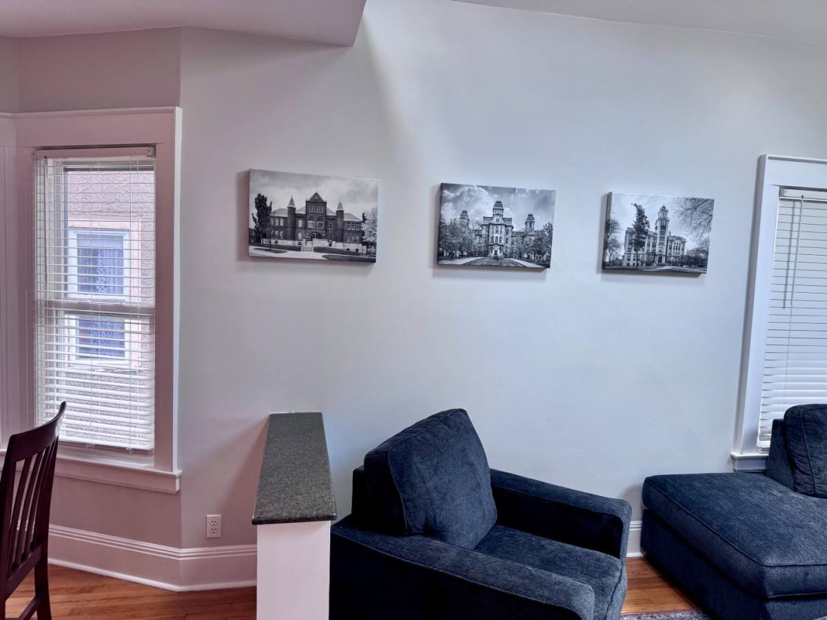 Apartment for rent at 816-818 Maryland Ave #UPSTAIRS, Syracuse, NY 13210