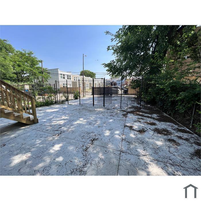 Apartment for rent at 1709 E St NE, Washington, DC 20002