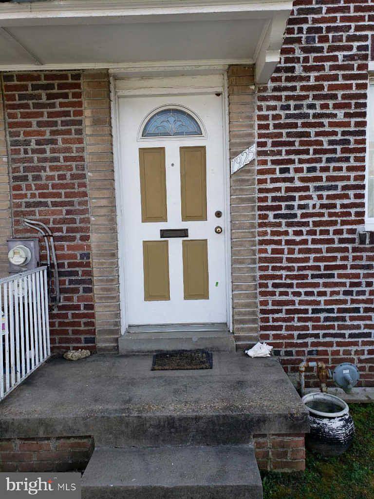 Apartment for rent at 1925 D St NE, Washington, DC 20002
