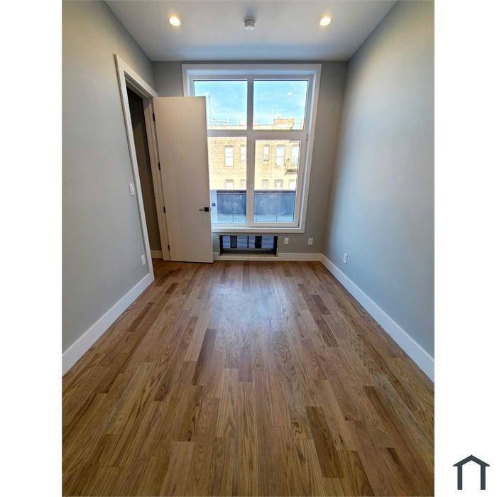 Apartment for rent at 1925 D St NE, Washington, DC 20002