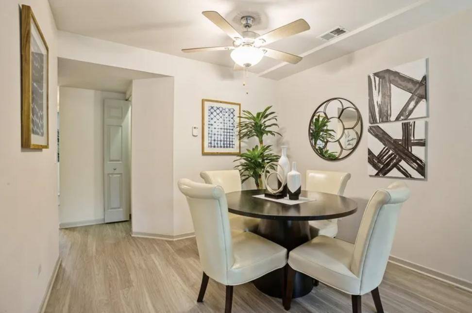 Apartment for rent at Park Place, 875 Pacific Ave, Hoffman Estates, IL 60169