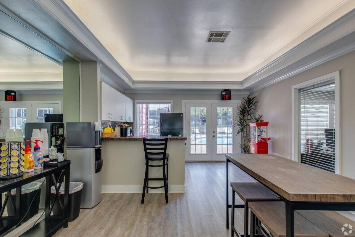 Apartment for rent at The View at Riverside, 910 E 61st St, Tulsa, OK 74136