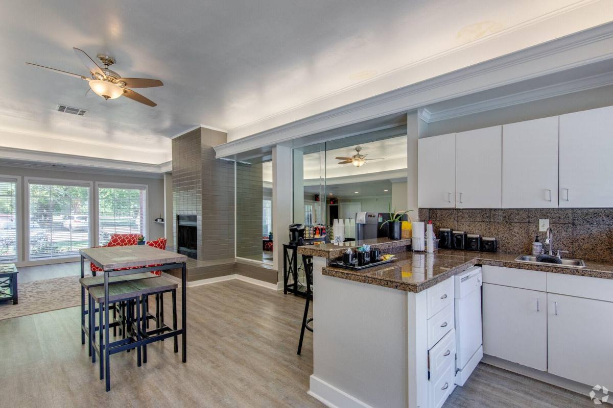 Apartment for rent at The View at Riverside, 910 E 61st St, Tulsa, OK 74136
