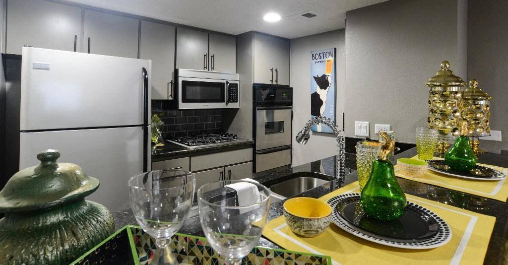 Apartment for rent at The Beverly, 123 Brackenridge Ave, San Antonio, TX 78209