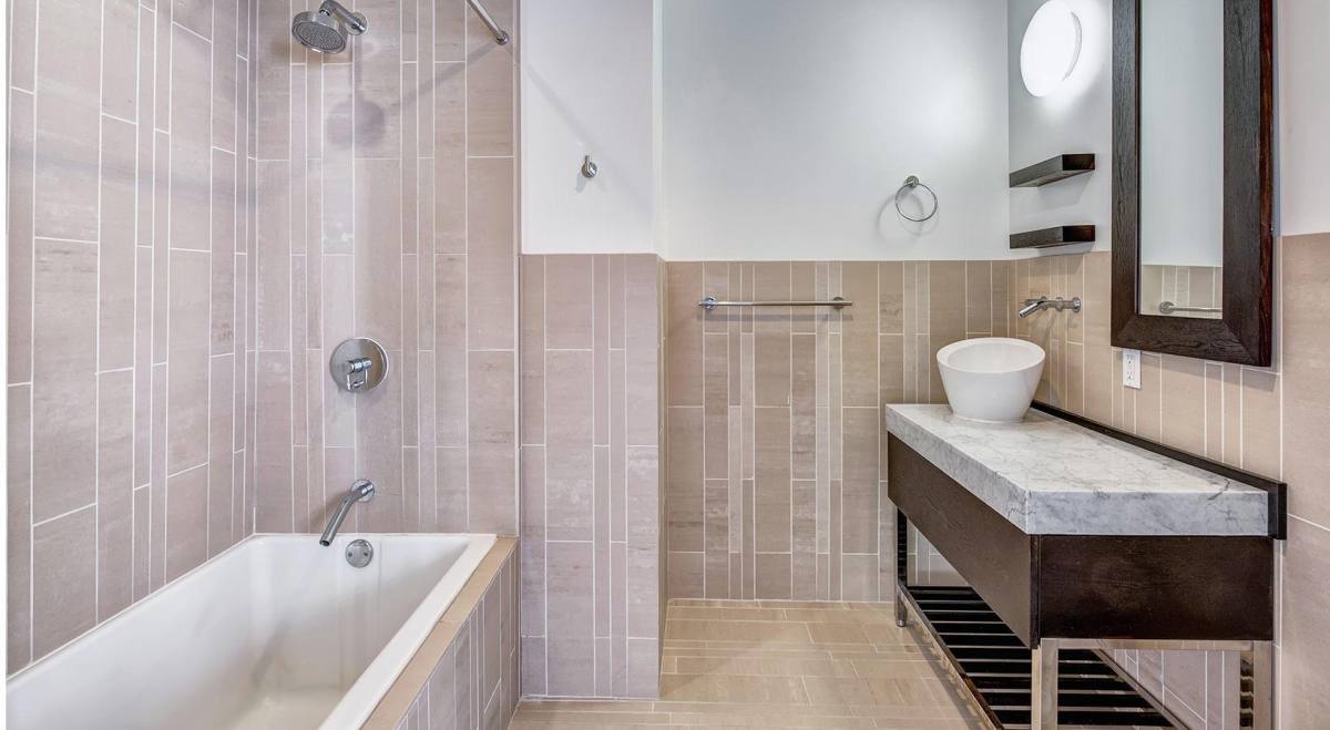 Apartment for rent at 727 West 7th Street, 727 W 7th St, Los Angeles, CA 90017