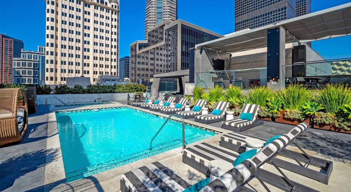 Apartment for rent at 727 West 7th Street, 727 W 7th St, Los Angeles, CA 90017