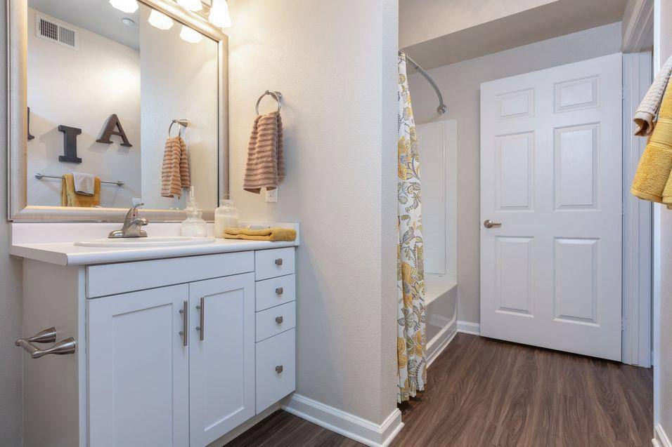 Apartment for rent at 1780 Creekside Dr, Folsom, CA 95630
