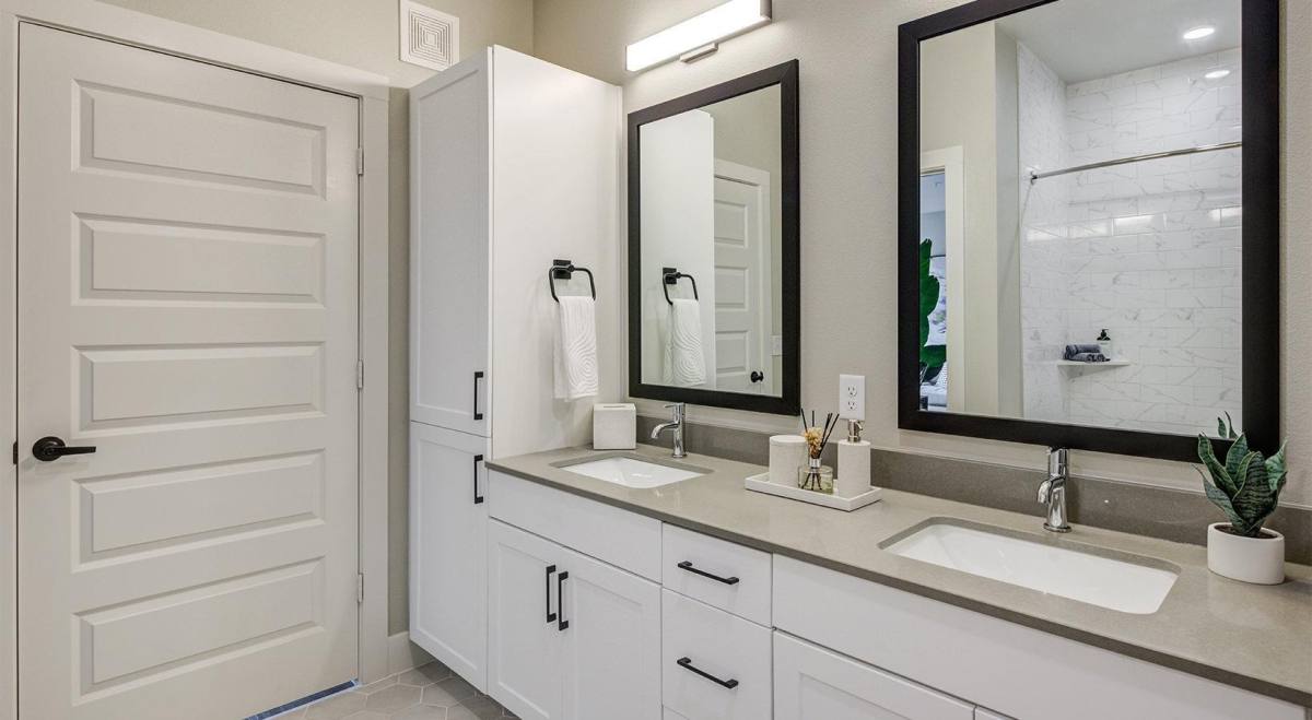 Apartment for rent at 100 Harding St, Fort Worth, TX 76102