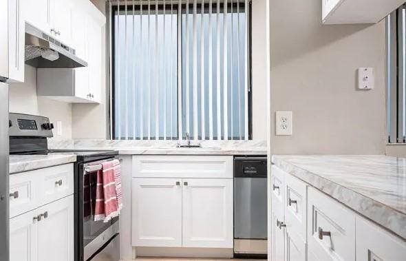 Apartment for rent at Fairways of Inverrary, 4200 Inverrary Blvd, Fort Lauderdale, FL 33319