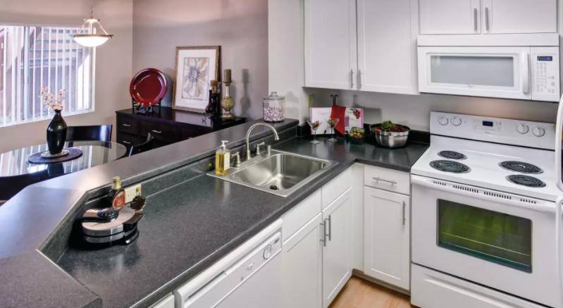 Apartment for rent at Villa Solana Apartment Homes, 26033 Moulton Parkway, Laguna Hills, CA 92653