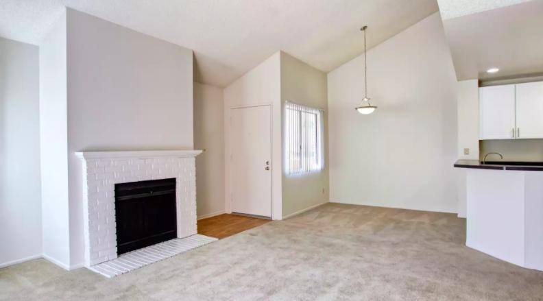Apartment for rent at Villa Solana Apartment Homes, 26033 Moulton Parkway, Laguna Hills, CA 92653