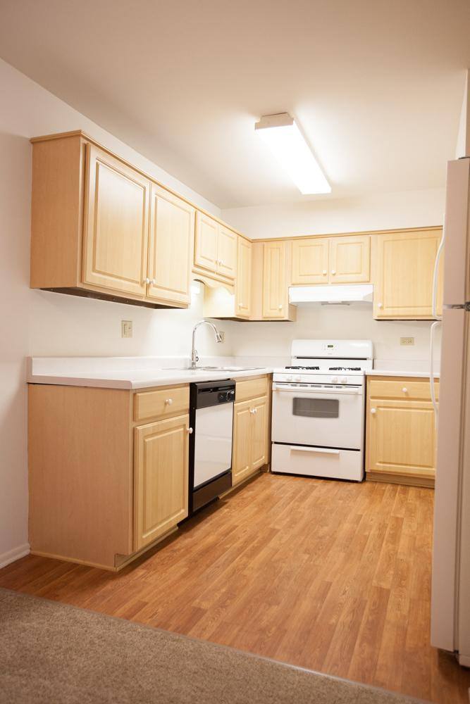 Apartment for rent at 136 Greenway Trail, Carol Stream, IL 60188