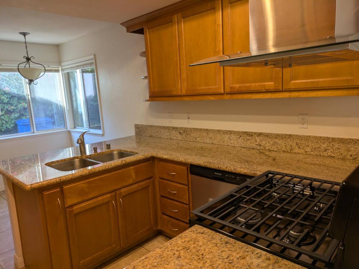 House for rent at 8730 Sandhill Dr, Riverside, CA 92508