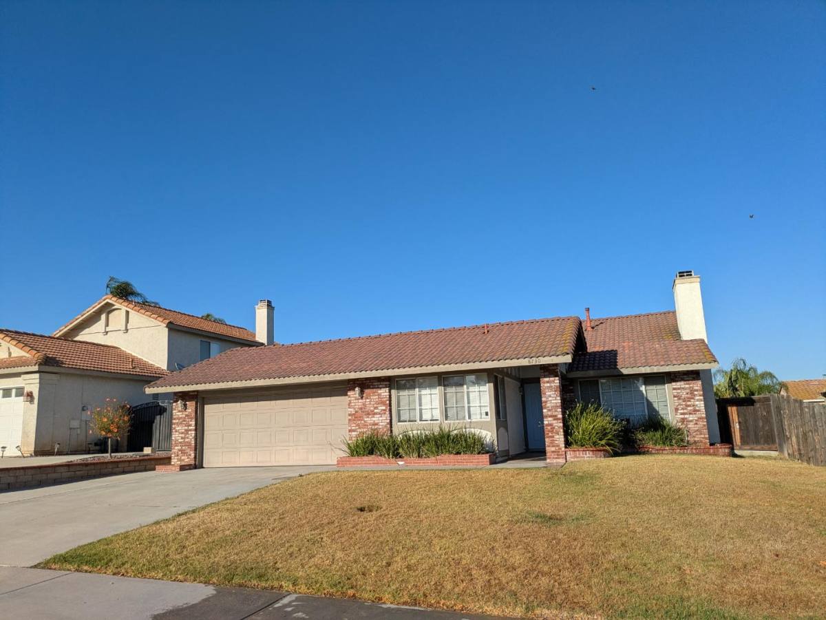 House for rent at 8730 Sandhill Dr, Riverside, CA 92508
