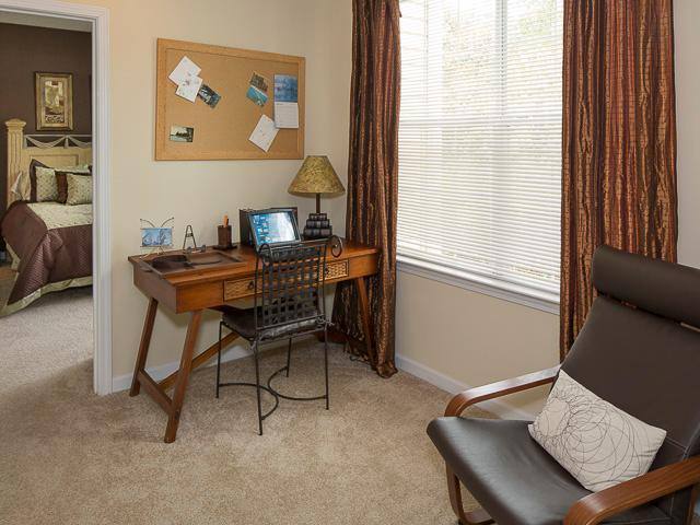 Apartment for rent at Parkway Grand, 100 Woodberry Place, Decatur, GA 30034