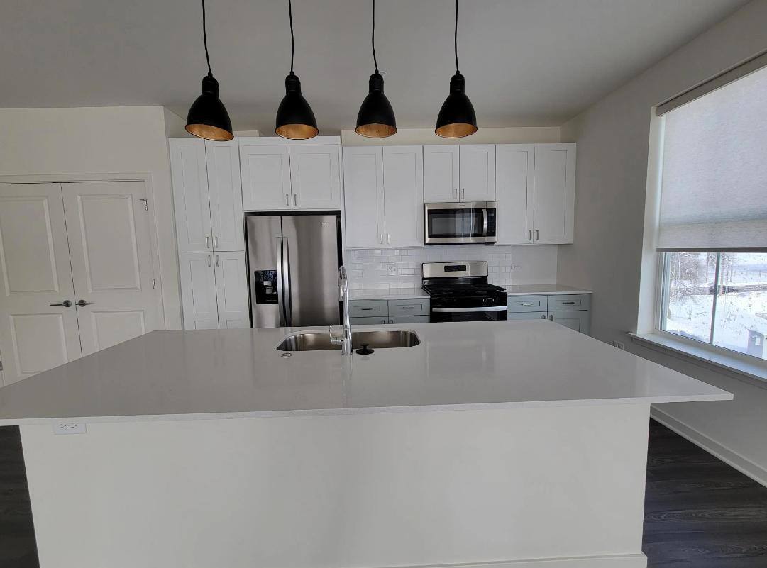 Townhouse for rent at 111 E Crystal Lake Ave, Crystal Lake, IL 60014