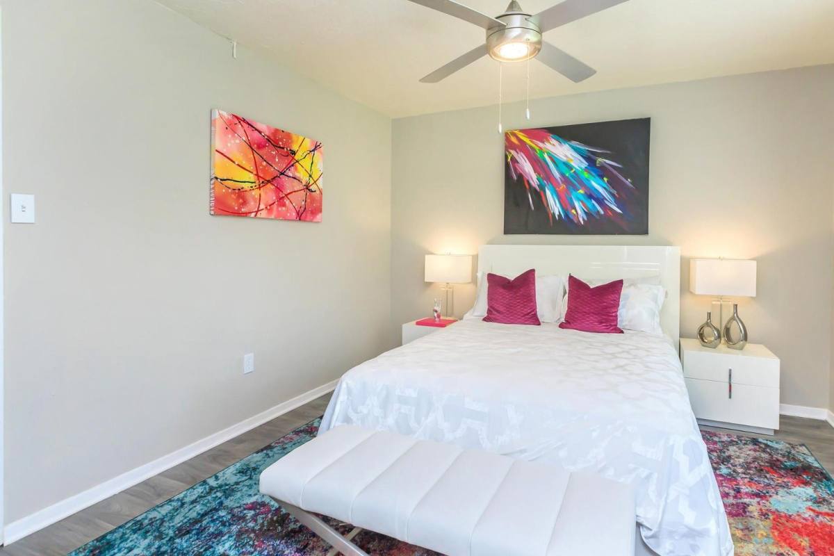 Apartment for rent at Camelot, 2840 Robinson St, Jackson, MS 39209