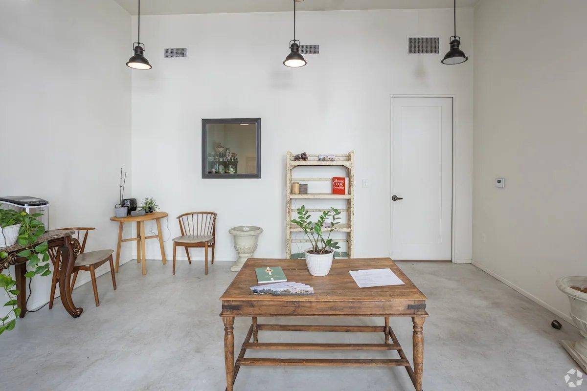 Apartment for rent at 160 S Avenida Del Convento, Tucson, AZ 85745