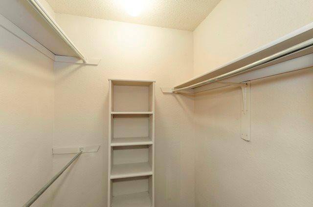Apartment for rent at Bardin Oaks Apartment Homes, 4624 Windstone Dr, Arlington, TX 76018
