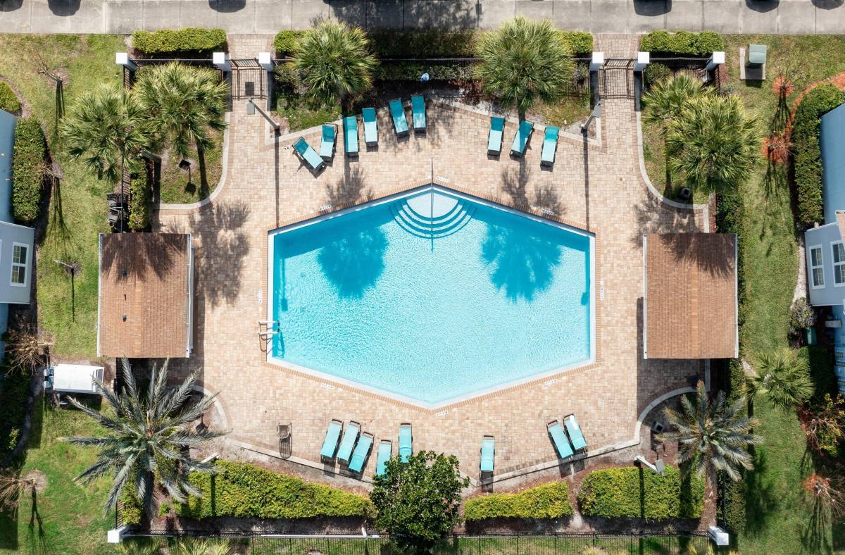 Apartment for rent at 5975 Lake Pointe Village Circle, Orlando, FL 32822