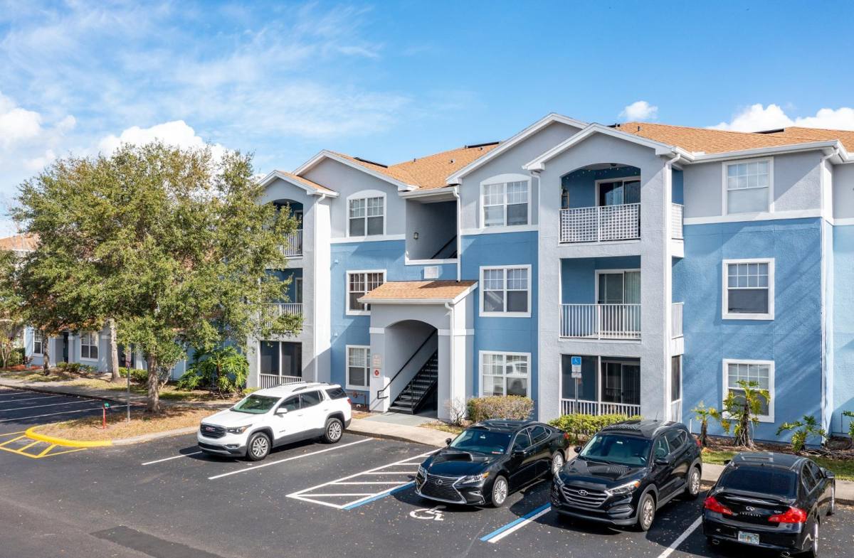 Apartment for rent at 5975 Lake Pointe Village Circle, Orlando, FL 32822