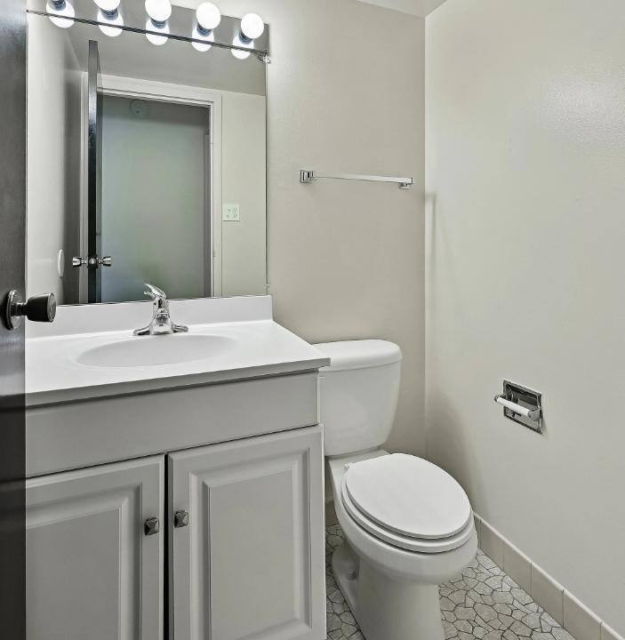 Apartment for rent at 850 Corey Lane, Wheeling, IL 60090