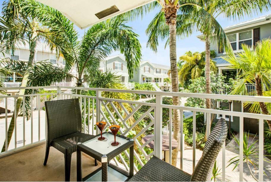 Townhouse for rent at 513 NE 21st Court, Fort Lauderdale, FL 33305
