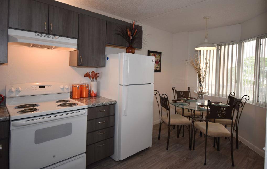 Apartment for rent at 2882 Tennis Club Dr, West Palm Beach, FL 33417