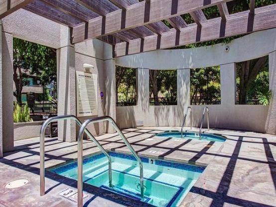 Apartment for rent at 950 S Flower St, Los Angeles, CA 90015