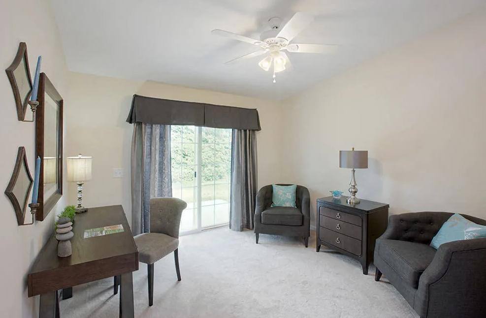 Apartment for rent at Redwood, 4744 Navarre Ave, Oregon, OH 43616