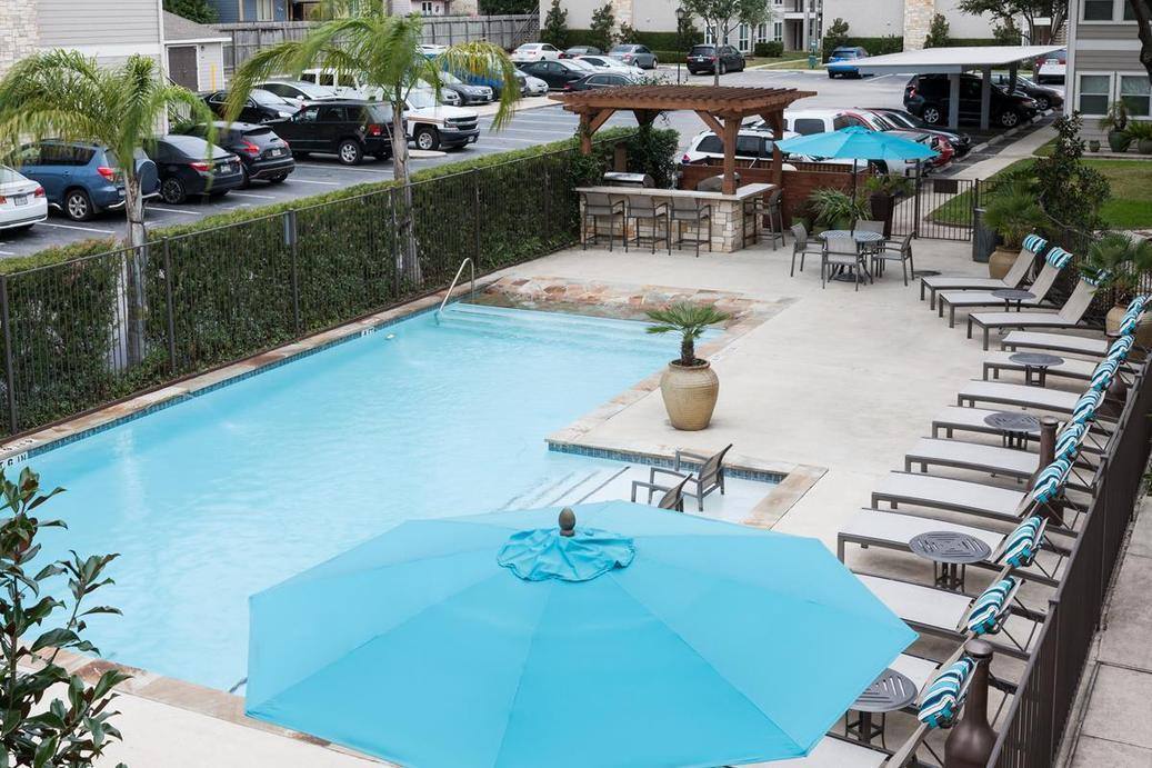 Apartment for rent at Reserve at Garden Oaks Apartment Homes, 3405 N Shepherd Dr, Houston, TX 77018