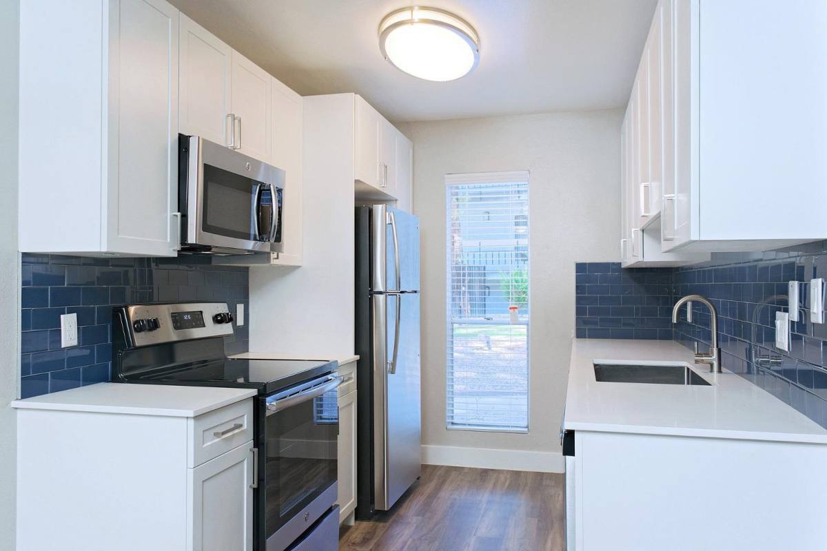 Apartment for rent at Mission Palms, 6131 N 16th St, Phoenix, AZ 85016