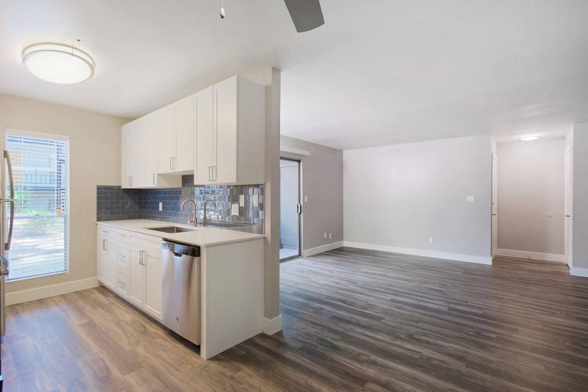 Apartment for rent at Mission Palms, 6131 N 16th St, Phoenix, AZ 85016