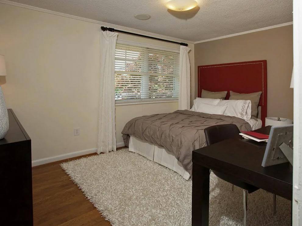 Apartment for rent at Glen Lennox, 140 Hamilton Rd, Chapel Hill, NC 27514